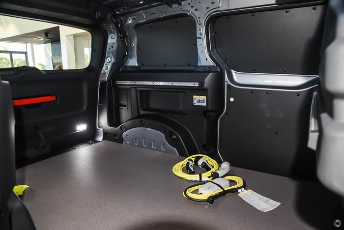 2025 Volkswagen ID. Buzz Cargo BEV550