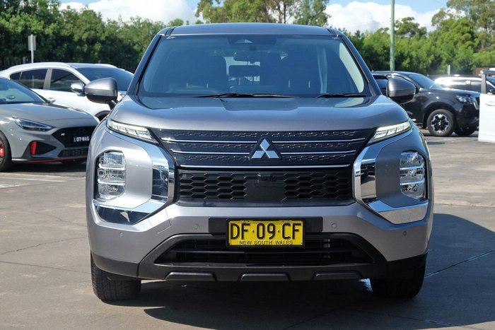 2022 Mitsubishi Outlander ES