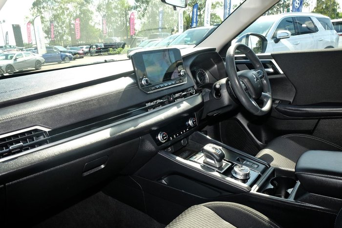 2022 Mitsubishi Outlander ES