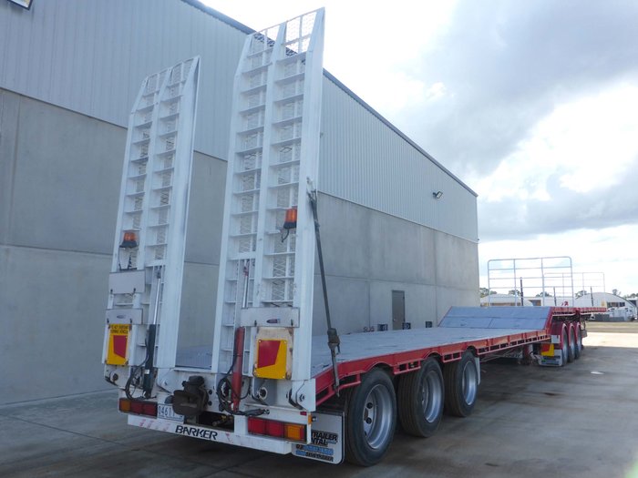 2011 Barker B/D Combination Rental Drop Deck B Double Set