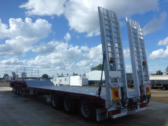 2011 Barker B/D Combination Rental Drop Deck B Double Set