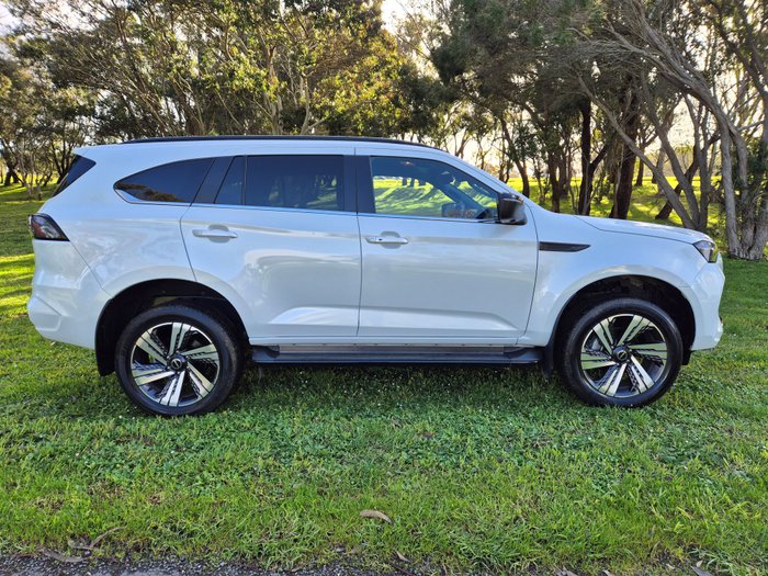 2024 Isuzu MU-X LS-T