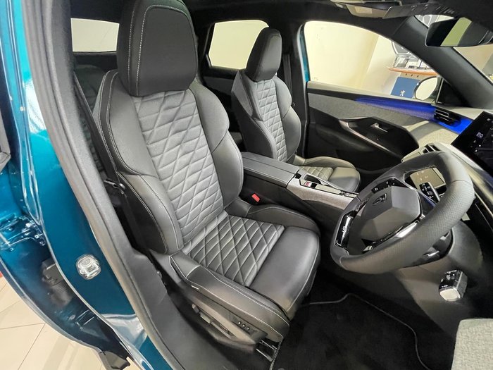 2025 Peugeot 3008 GT Premium Hybrid