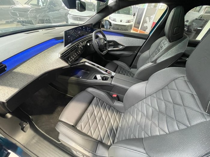 2025 Peugeot 3008 GT Premium Hybrid