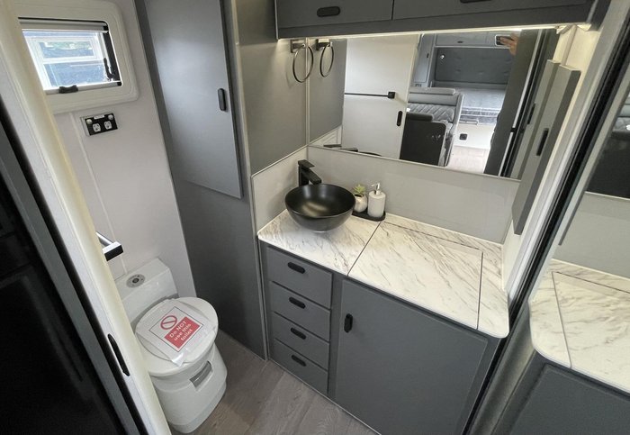 2025 JB Caravans Scorpion Sting Air (19'6)