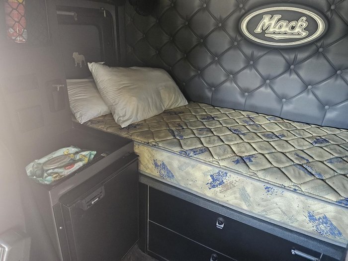 2017 Mack Clxt Superliner