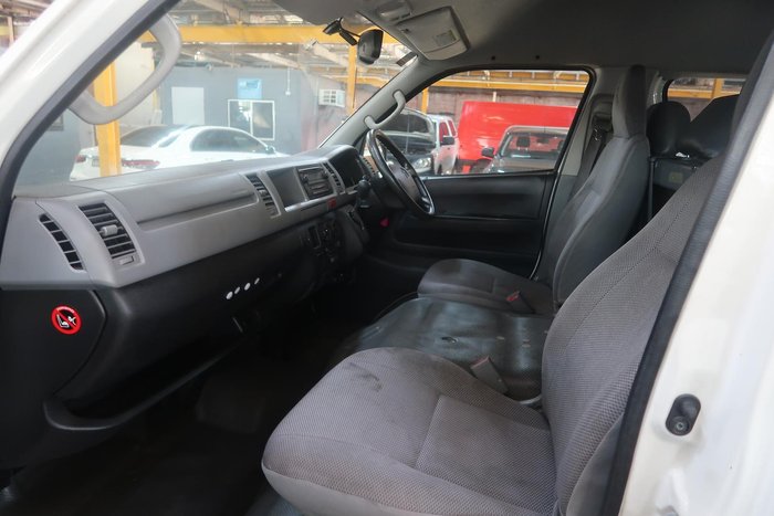 2006 Toyota Hiace Commuter TRH223R French Vanilla