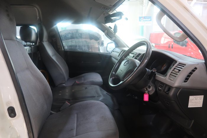 2006 Toyota Hiace Commuter TRH223R French Vanilla