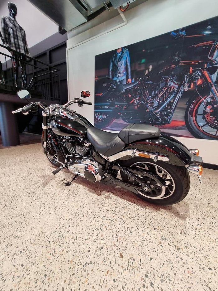 2022 Harley-Davidson Sport Glide 107 (FLSB) Softail Black