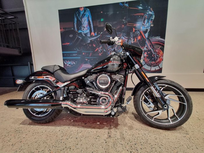 2022 Harley-Davidson Sport Glide 107 (FLSB) Softail Black