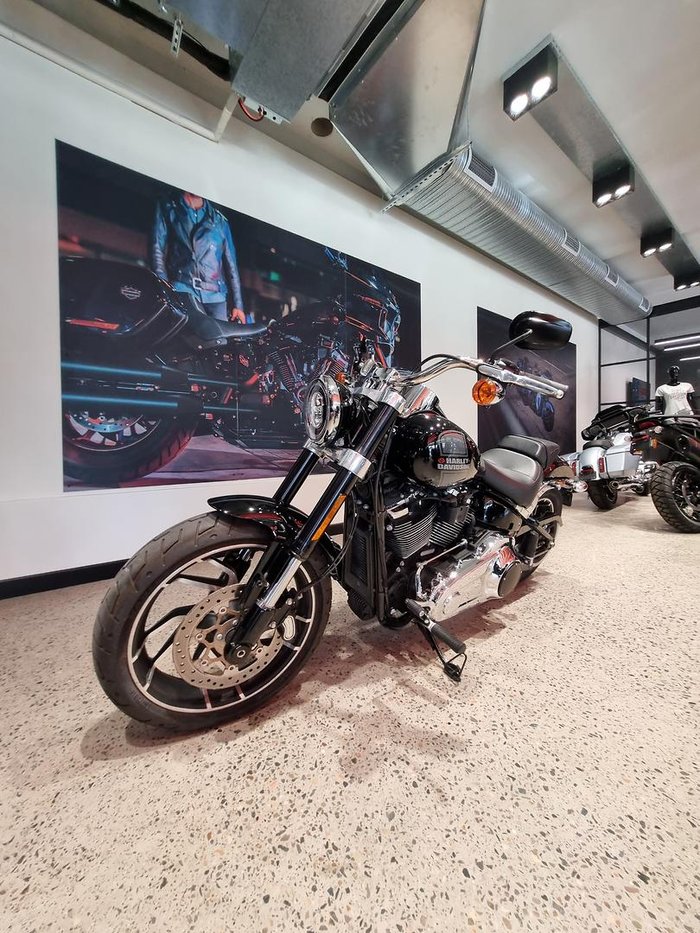 2022 Harley-Davidson Sport Glide 107 (FLSB) Softail Black