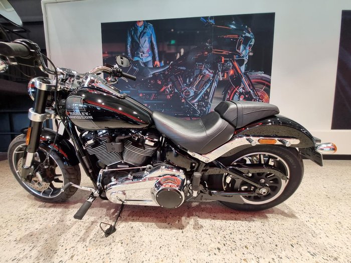 2022 Harley-Davidson Sport Glide 107 (FLSB) Softail Black