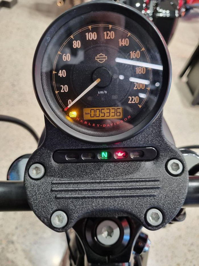 2014 Harley-Davidson Iron 883 (XL883N) Sportster Black