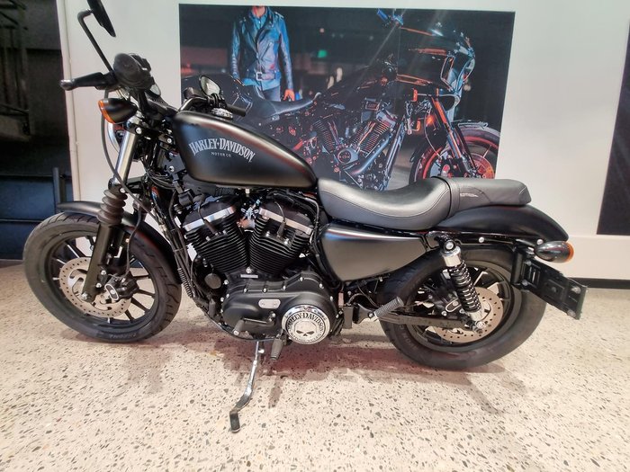 2014 Harley-Davidson Iron 883 (XL883N) Sportster Black