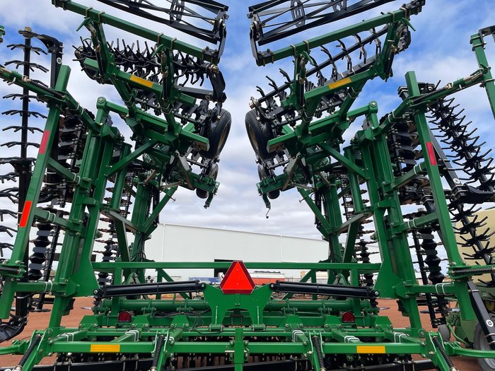 Great Plains 40 Turbo Max 4000 Vertical Tillage