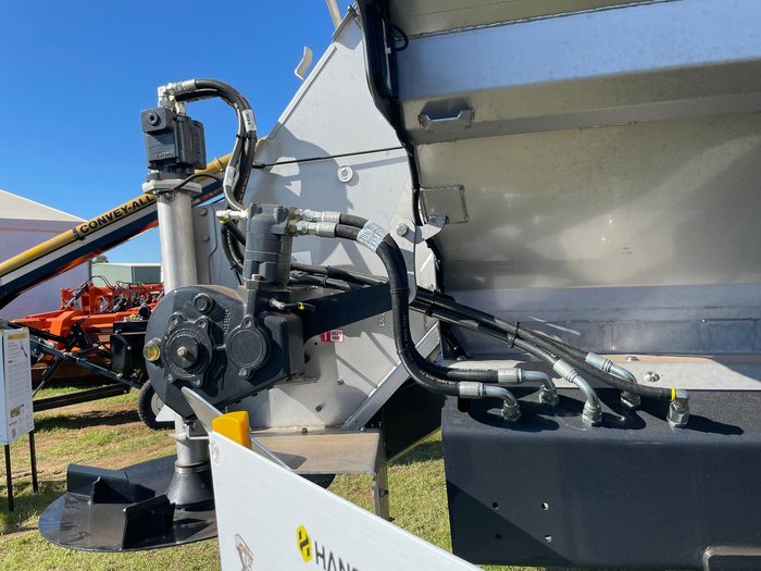 2025 Hansa T12 Single Axle Trailing Spreader