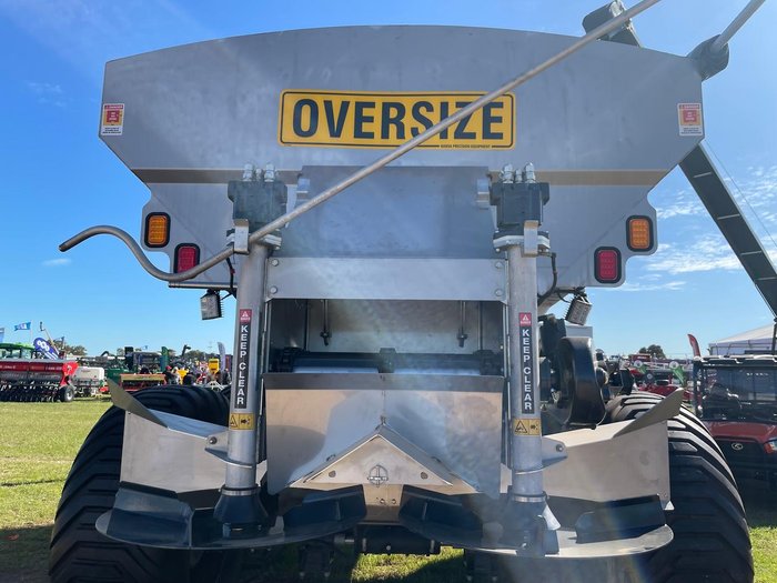 2026 Hansa T15 Tandem Axle Trailing Spreader