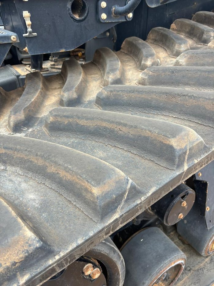 2015 Challenger Mt875e