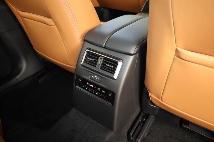 2024 Mazda CX-70 G50e Azami