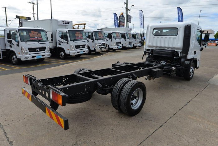 2025 HYUNDAI EX9 LWB WHITE