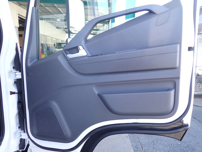2025 HYUNDAI EX6 SWB WHITE