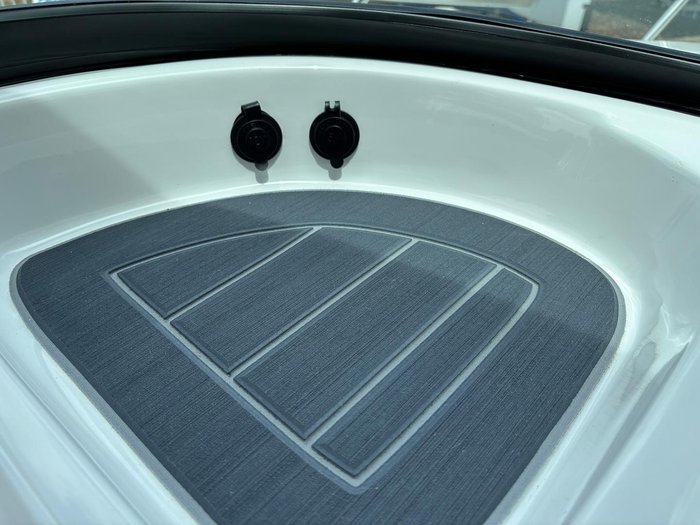 2025 Cruise Craft Explorer 635 Hardtop