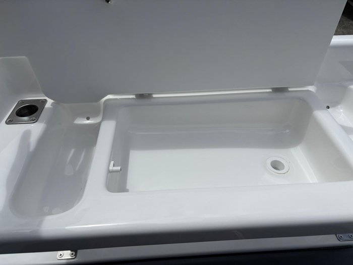 2025 Cruise Craft Explorer 635 Hardtop