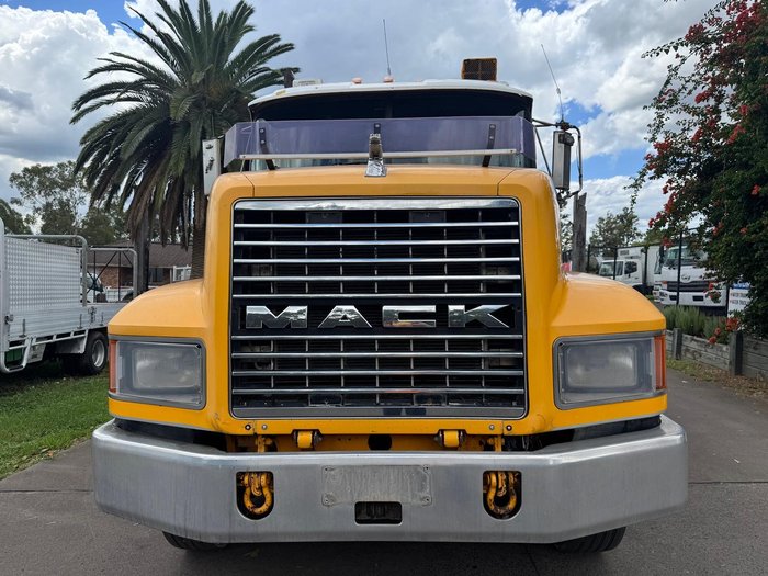 1998 Mack Ch YELLOW