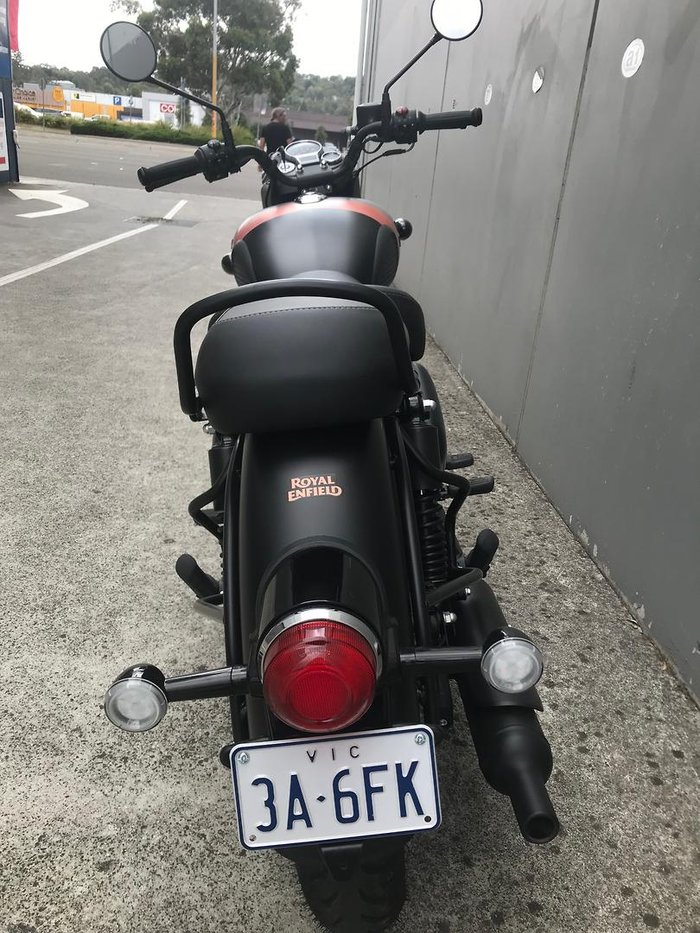 2025 Royal Enfield Classic 350 Dark