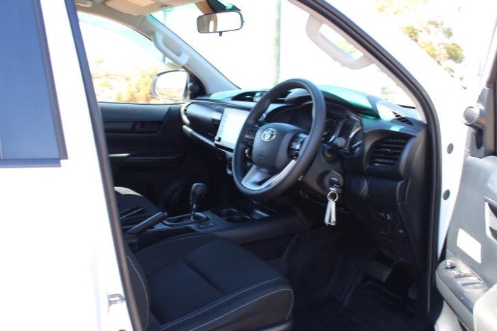 2020 Toyota Hilux SR