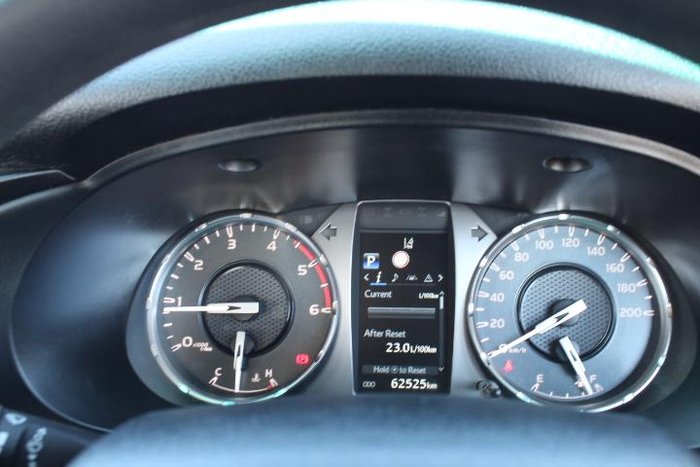 2020 Toyota Hilux SR