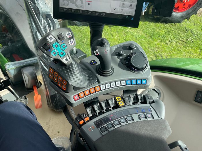 2025 Fendt 728 Vario Gen7 303Hp