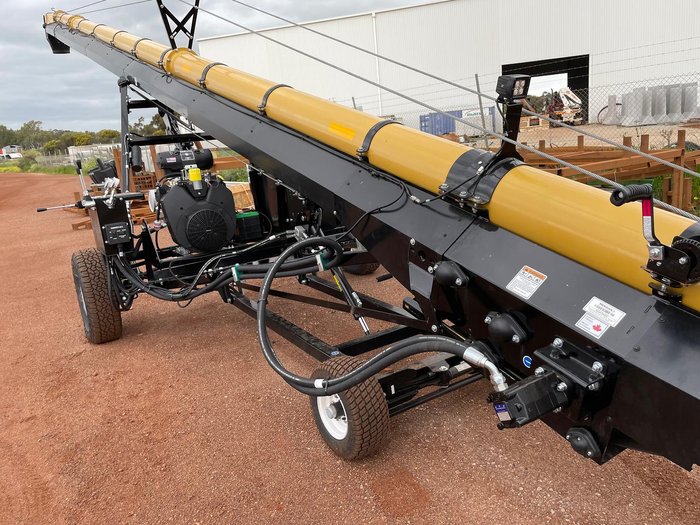 Convey-All 1658 TL Self Propelled Grain Conveyor