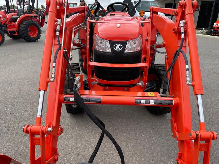 Kubota L3800hd 38Hp Rops Tractor And Front Loader Inc 66" Bucket