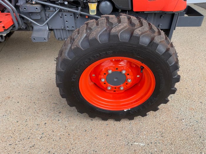 Kubota L3800hd 38Hp Rops Tractor And Front Loader Inc 66" Bucket