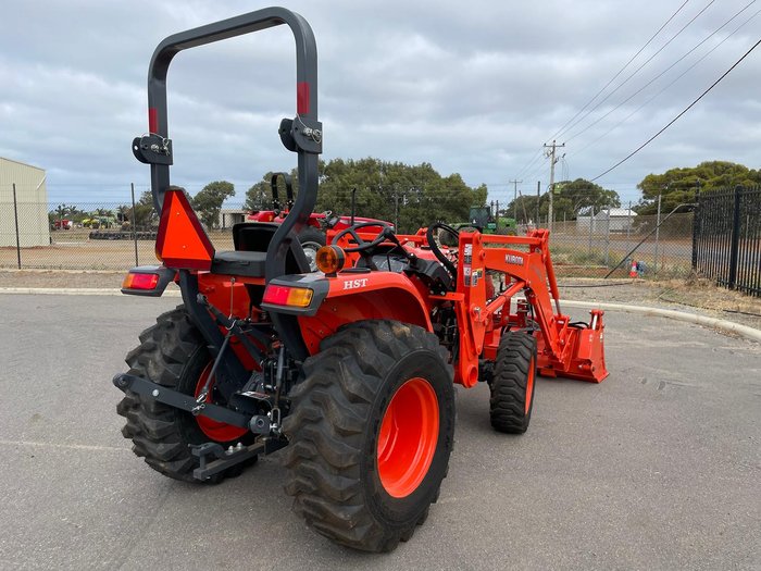Kubota L3800hd 38Hp Rops Tractor And Front Loader Inc 66" Bucket