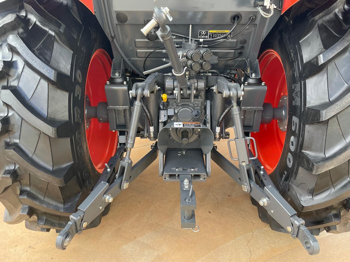 Kubota M7040 Suhd 68Hp Rops Tractor