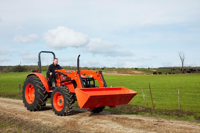 Kubota M7040 Suhd 68Hp Rops Tractor