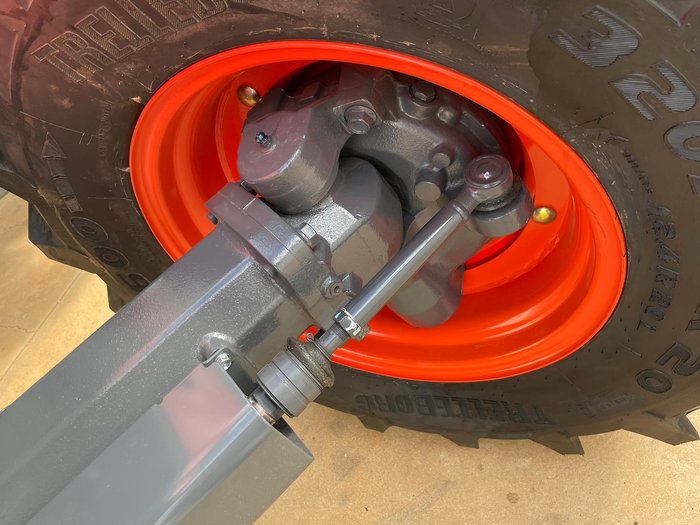 2024 Kubota M7040 Suhd 68Hp Rops Tractor