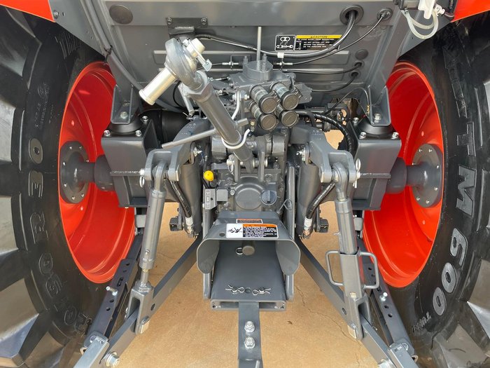 2024 Kubota M7040 Suhd 68Hp Rops Tractor