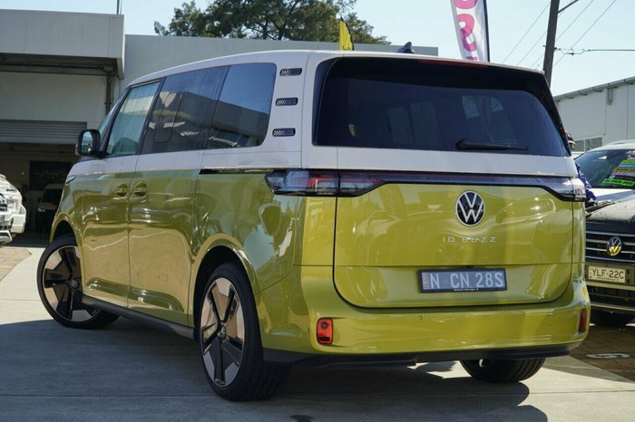 2024 Volkswagen ID. Buzz Pro BEV560