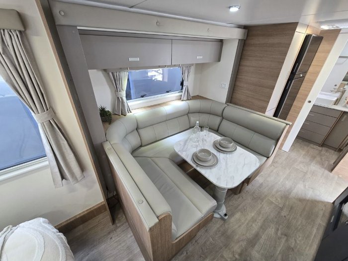 2025 JAYCO SILVERLINE 22.68-5.OB.SL-MY25