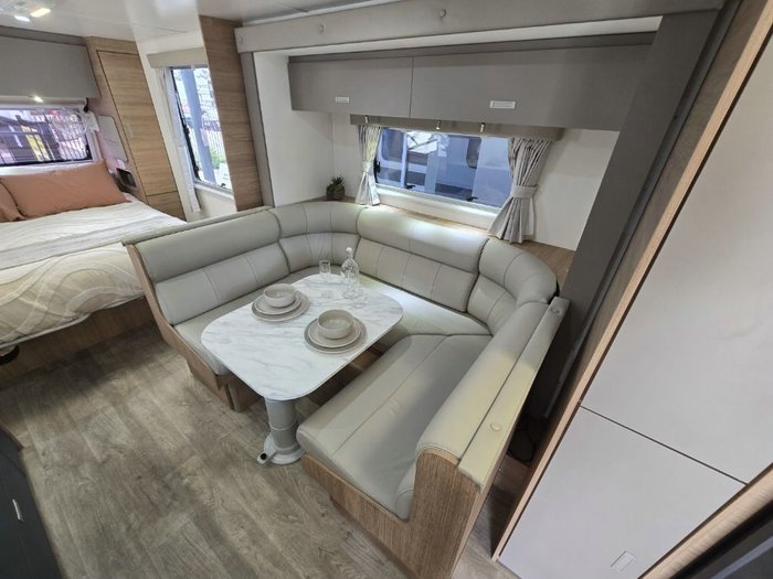 2025 JAYCO SILVERLINE 22.68-5.OB.SL-MY25
