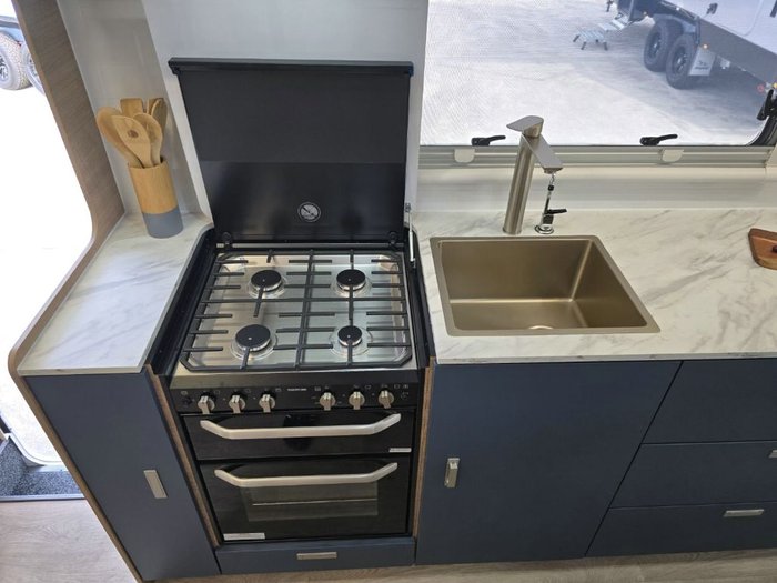 2025 JAYCO SILVERLINE 22.68-5.OB.SL-MY25