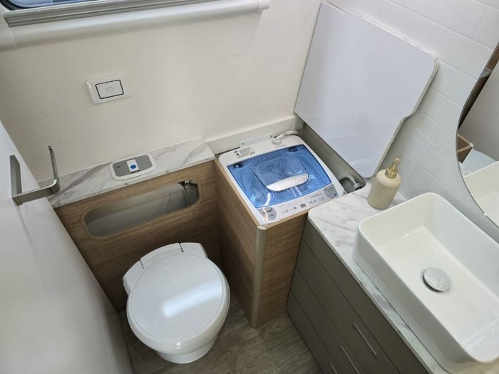 2025 JAYCO SILVERLINE 22.68-5.OB.SL-MY25