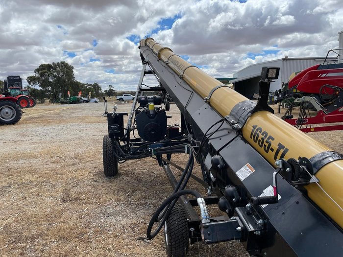 Convey-All 1640 TL Self Propelled Grain Conveyor