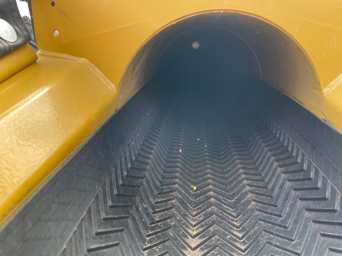 Convey-All 1640 TL Self Propelled Grain Conveyor