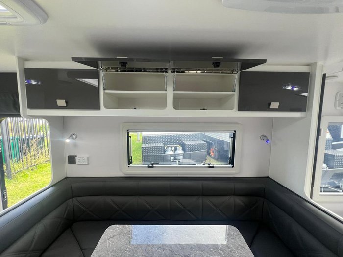 2025 JB Caravans Dirtroader 20'8 Bunk