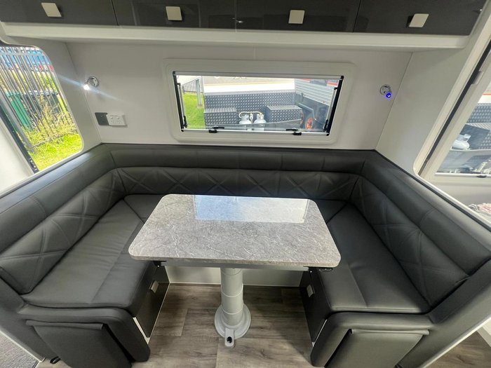 2025 JB Caravans Dirtroader 20'8 Bunk