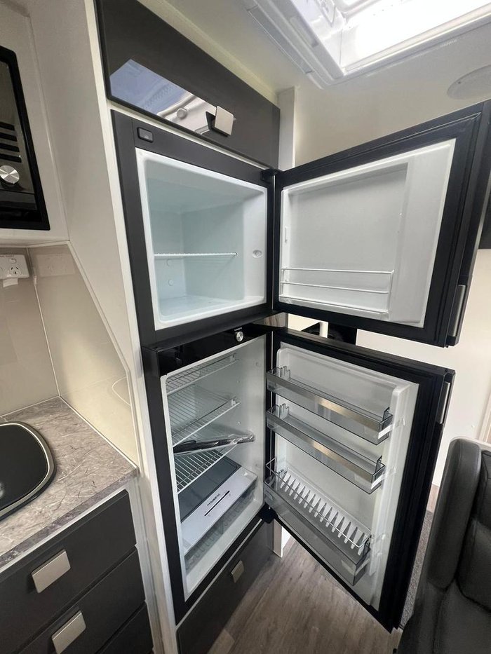 2025 JB Caravans Dirtroader 20'8 Bunk